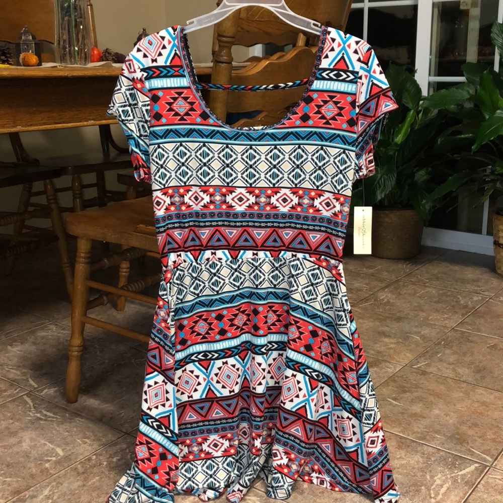 NWT!💟Aztec Print Dress (M)